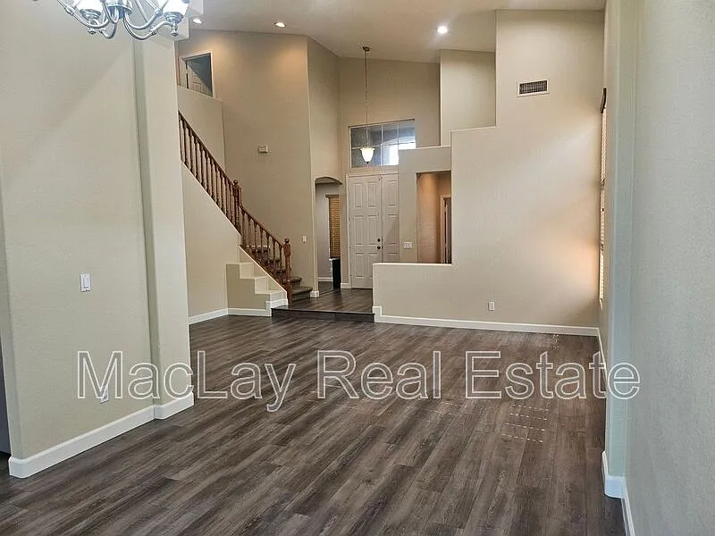 4 bed, 3.0 bath, 2036 sqft, $2,795 — Photo 3