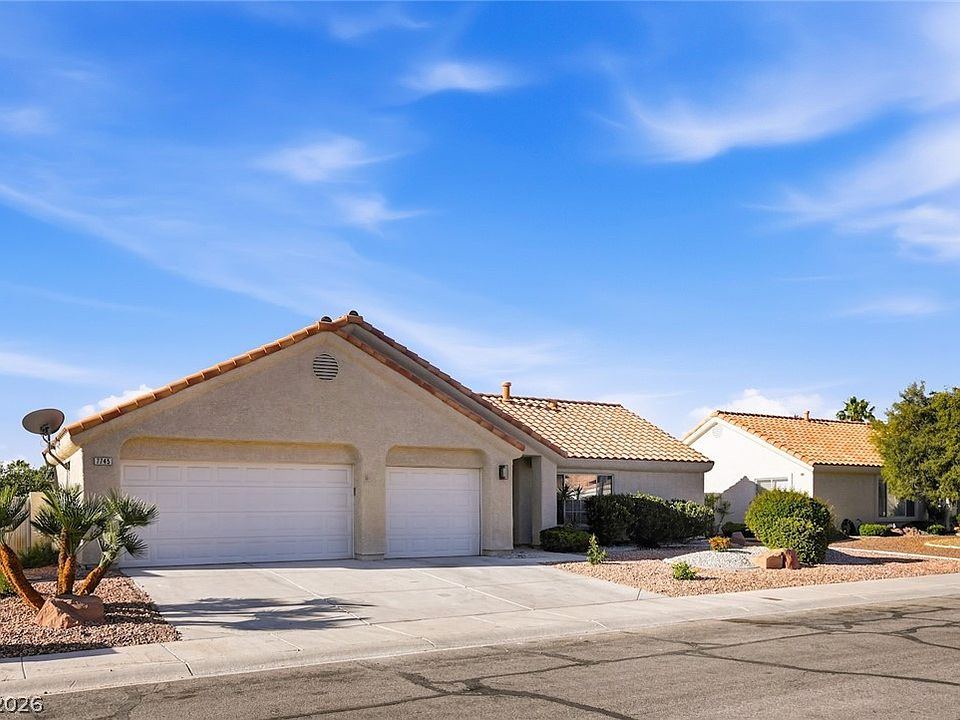 7745 Safari Ln, Las Vegas, NV 89129 | Zillow