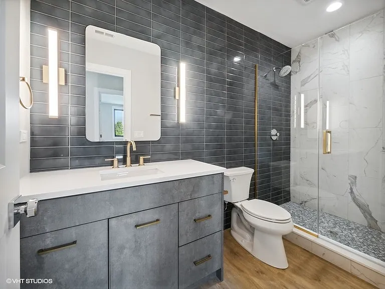 3839 N Clark St #402 — Photo 4