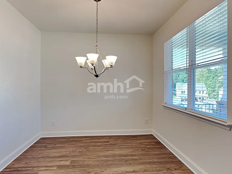 1200 Ashlyn Ct — Photo 8