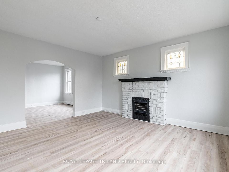 1st image of 425 McKenzie Ave #3