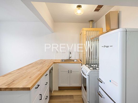 5th image of 1006 Bellamah Ave NW #A