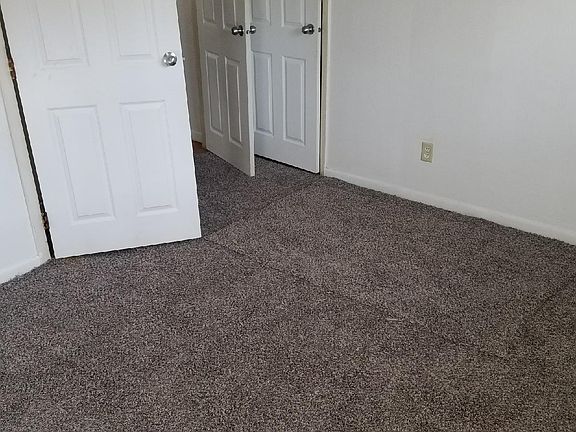 4th image of 902 Linden Ave
