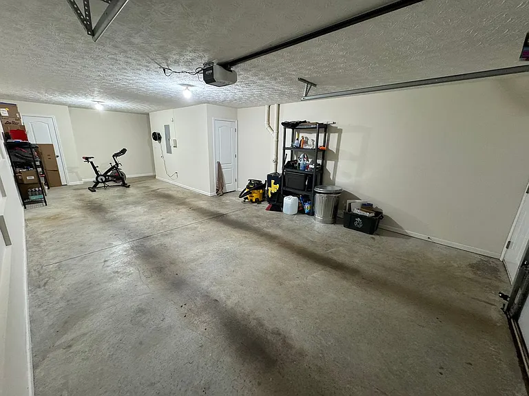381 Whitehall Rd — Photo 11