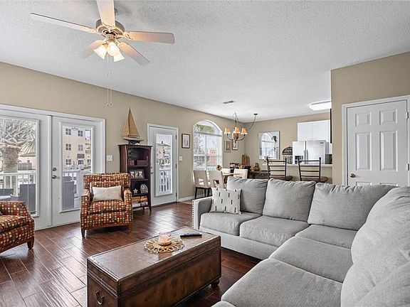 4th image of 3575 Bayou Rd #B-2