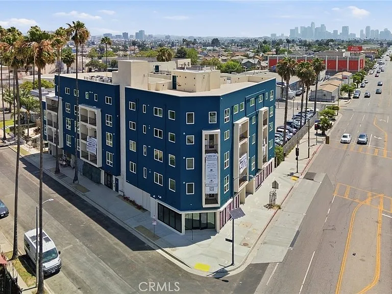 1818 S Norton Ave #310 — Photo 17