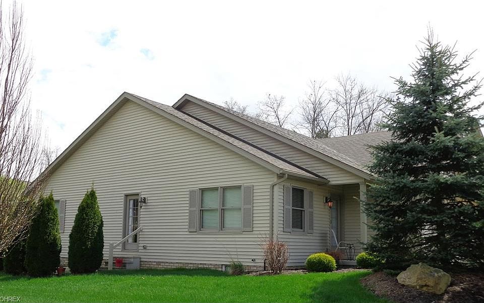1st image of 213 Aspen Dr