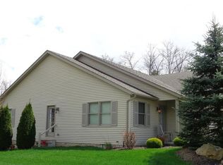 213 Aspen Dr, Dover, OH