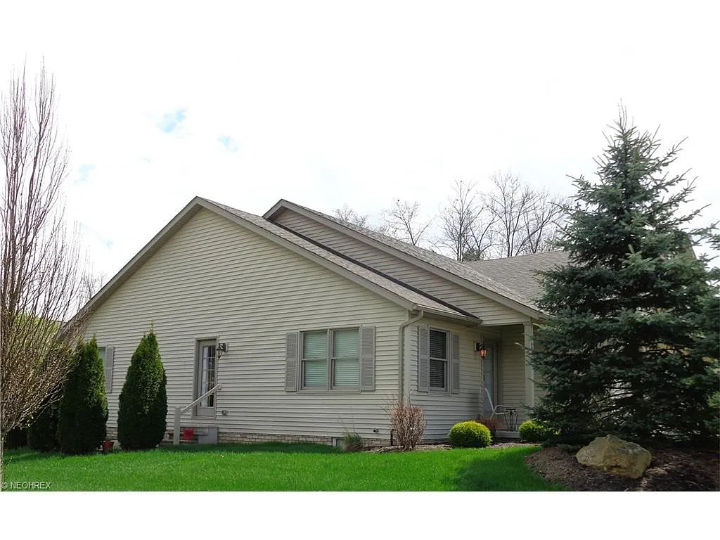 213 Aspen Dr photo 1