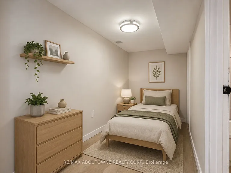 112 Claremont St #BASEMENT — Photo 16