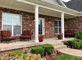 608 Falcon Ridge Ln, La Grange, KY 40031