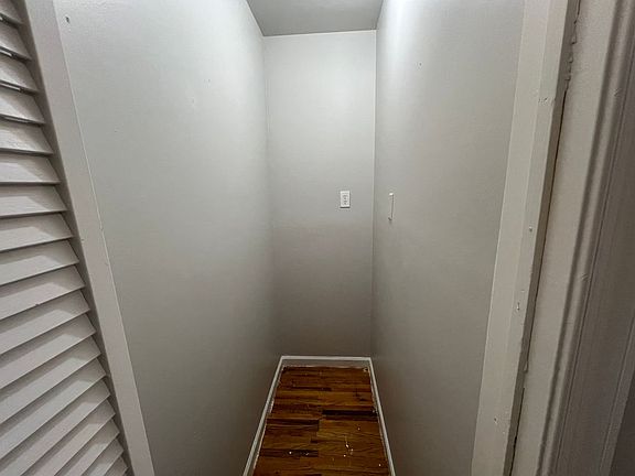 5th image of 33 McAdoo Ave #3