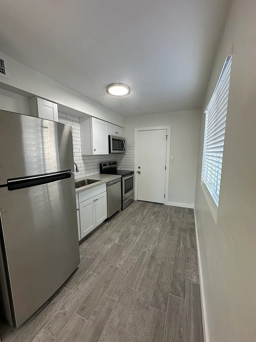 Building Photo - 1410 N 50th St #2