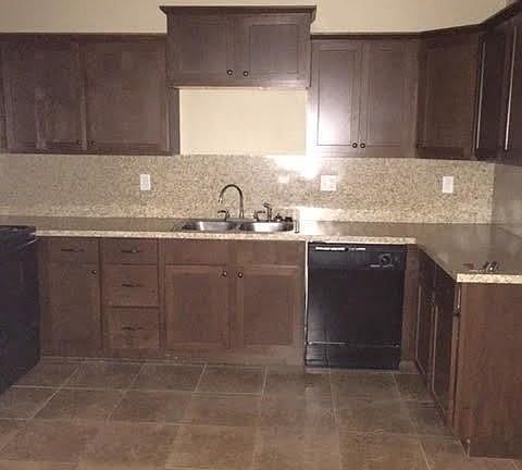 4th image of 705 NE 21st Ter