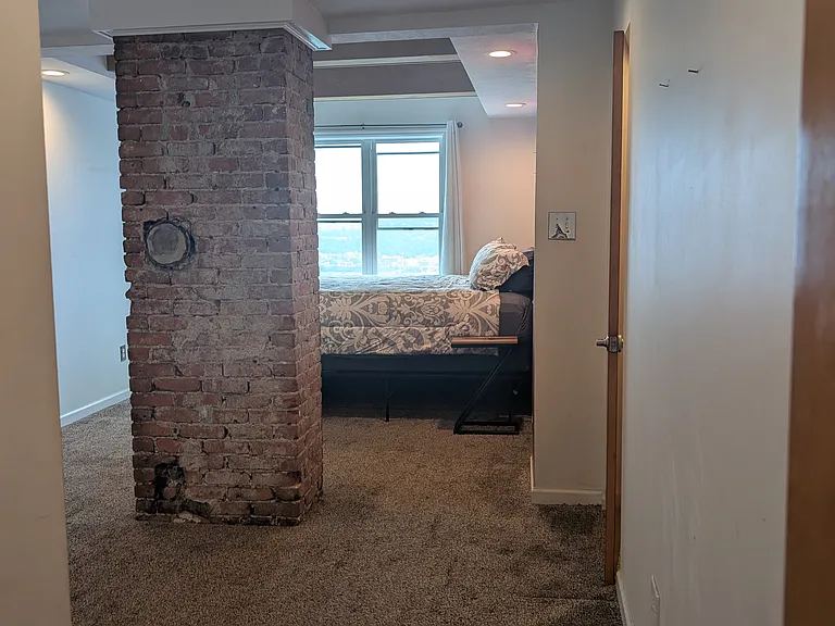 2nd floor: bedroom 2