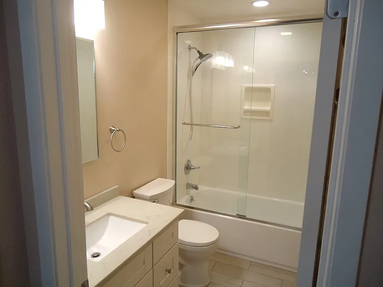 87 Glen Eyrie Ave — Photo 5