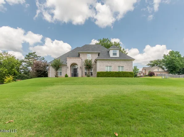 8420 Belmor Lakes Dr, Olive Branch, MS 38654