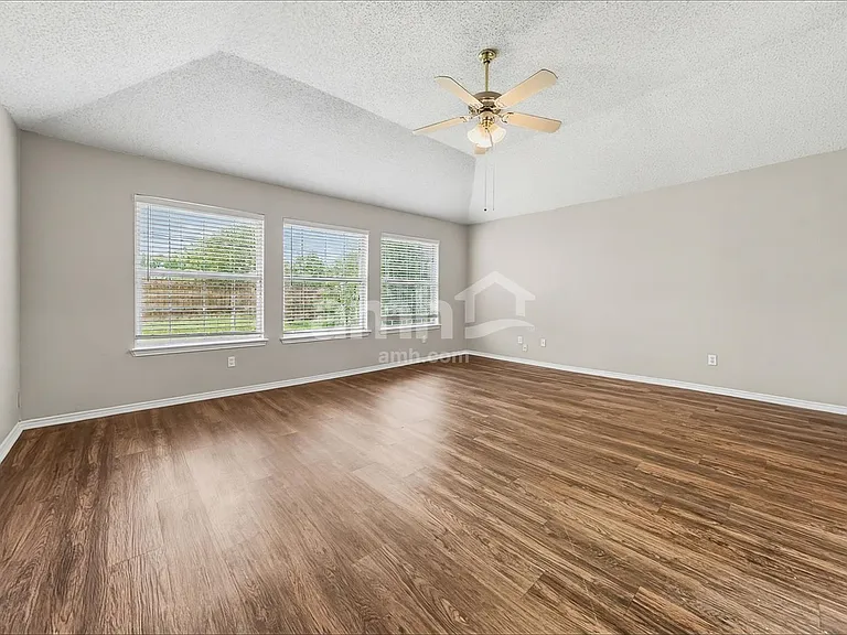 3809 Staghorn Cir N — Photo 9