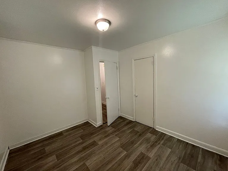 807 Memory Ln — Photo 14