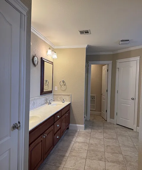 Master bath closet