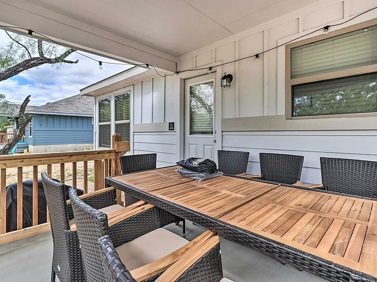 140 Oakhill Dr — Photo 24