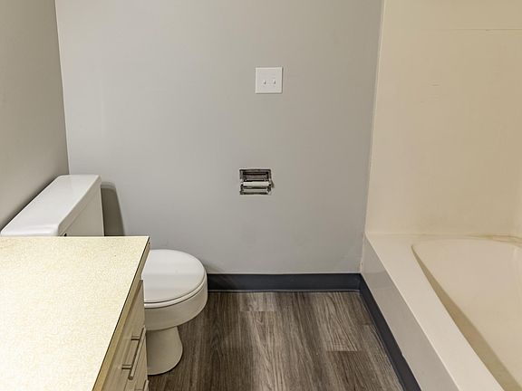 4th image of 1110 Jenne St #1d1d93c15