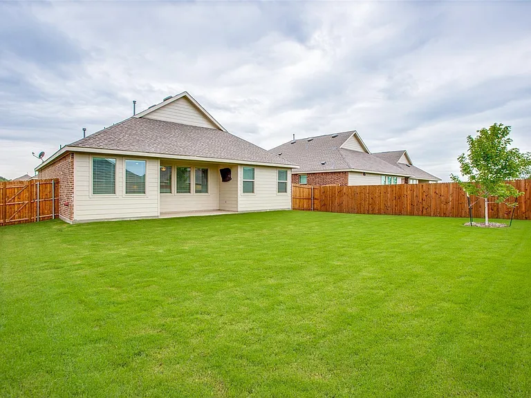 113 Hayes Dr — Photo 24