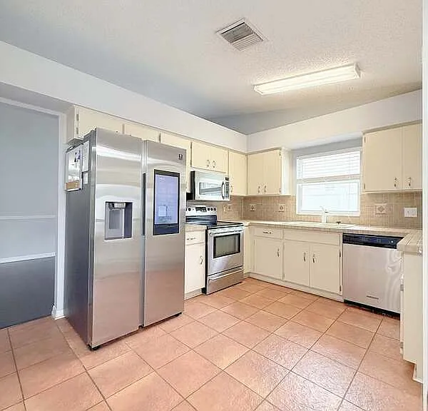 1118 Hardwood Dr — Photo 11