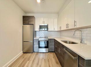 30-12 21st St #4D, Astoria, NY 11102