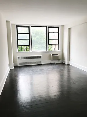 Rented by Owner | media 12