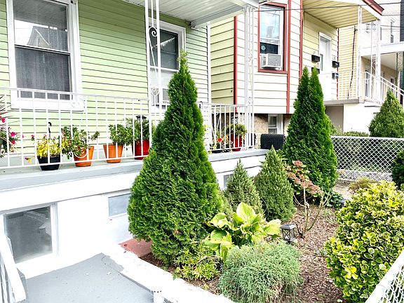 5th image of 119 Webster Ave