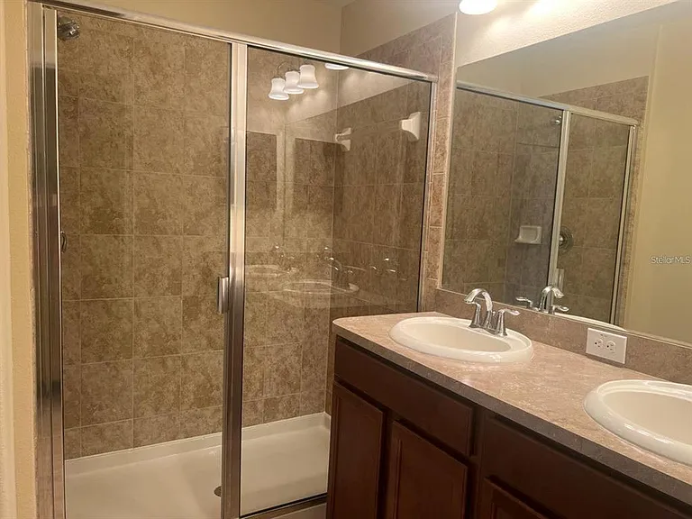 2841 Adelaide Ct — Photo 6
