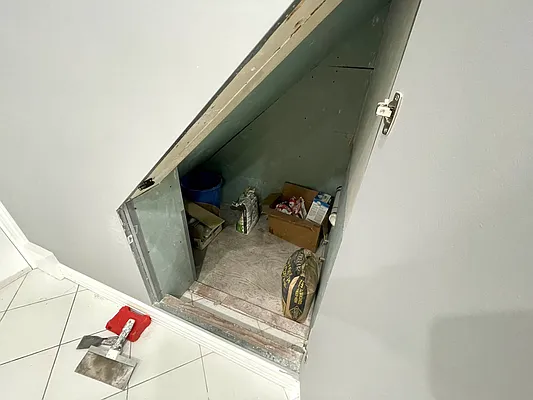 Rented by Amorelli Realty | media 12