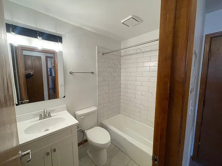 Bryant Avenue Apartments — Photo 11