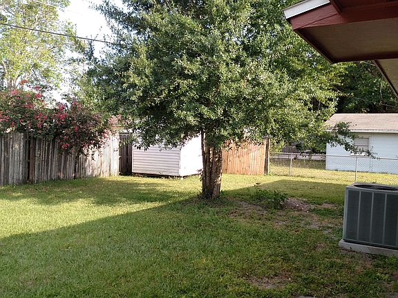 2nd image of 610 Robert Ave