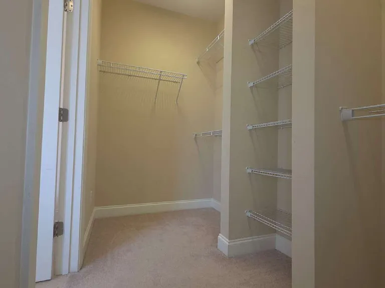 321 Gallery Dr #202 — Photo 29