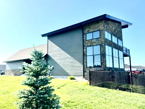 1016 17th Ave, Kearney, NE 68847