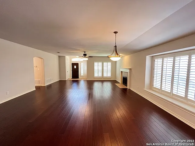 1303 Bluff Frst — Photo 12