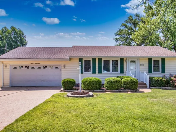 11029 Golf Crest Dr, Saint Louis, MO 63126