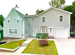 30 Ridge St, Cranston, RI 02920