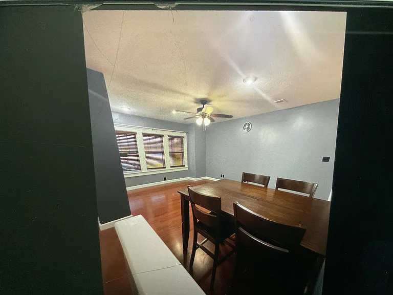 801 S Walnut St #4 — Photo 3
