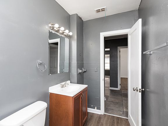 4th image of 3101 3rd Street Cir N