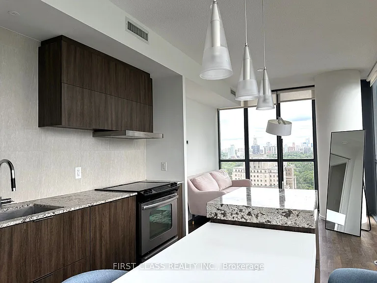 101 Charles St E #2010 — Photo 8