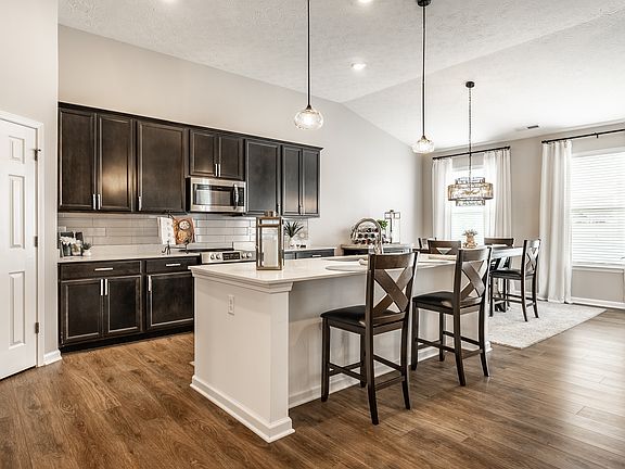4th image of 9801 Zion Way