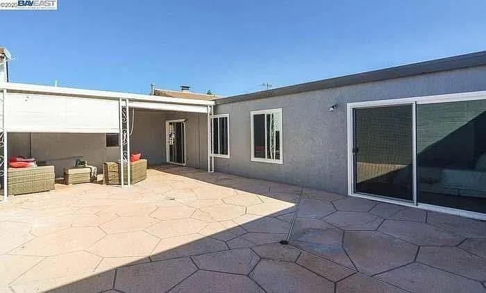 3 bed, 1060 sqft, $3,900 — Photo 4