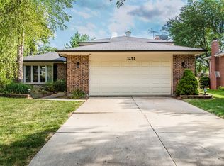 3251 Beller Dr, Darien, IL