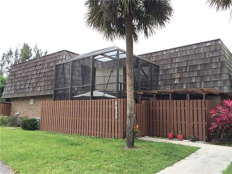 2nd image of 8425 N Coral Cir