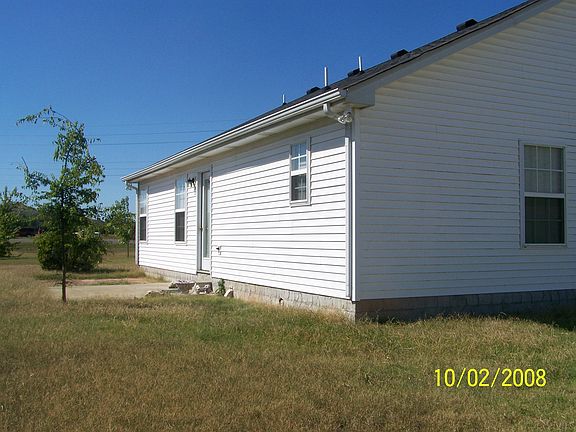 2nd image of 1201 Red Oak Ct
