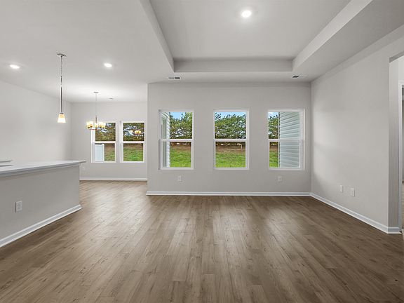 5th image of 2400 Campton Loop