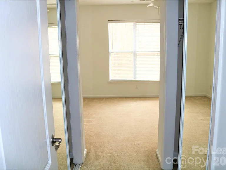15232 Coventry Court Ln — Photo 18